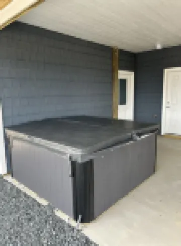 Steps from the Water! Beautiful New Home in the Heart of 4X4 Wild Horse Carova Hotels in Fruitville