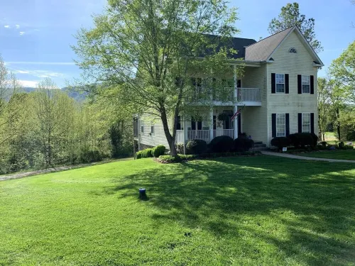 House Mountain Retreat