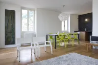 Apartment with breathtaking view over the lake, no car needed