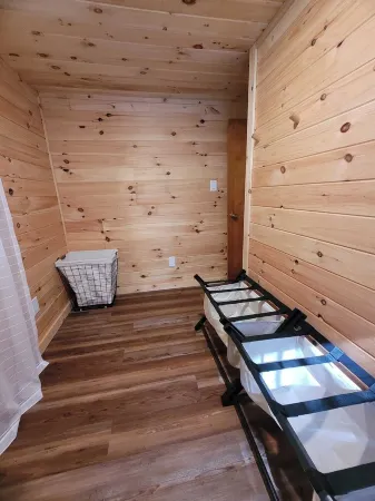 Keepsake by the Lake - Newly renovated 1 bedroom cozy cottage