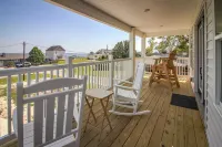 New with Water Views, Pet Friendly, 5 minutes from Historic Beaufort Waterfront. Hotels in Beaufort
