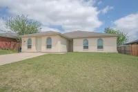 Spacious 4 Bd/2 Ba Home w/ Entertainment Rm & Fire Pit - Close to Ft. Cavazos!! 롱 브랜치 공원 주변 호텔