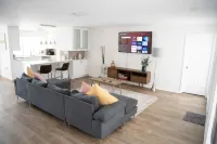 ☀️Casita bonita 🏖 Villa with 4beds/3 bath and HEATED pool 🌴🔥