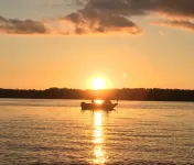 Lake House with Sandy Beach and Amazing Sunsets