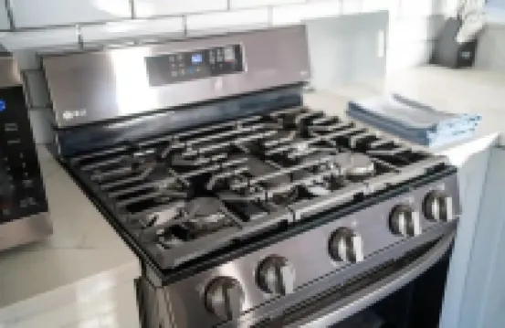 Luxe 3BR Oakland Escape | Chic Outdoor Living