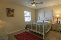 Beautiful little two bedroom cottage in scenic Jensen Beach.