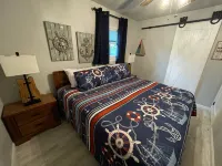 Beautiful cabin by the Lake Hotels in Cherokee County