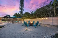 Anna Maria Island 🏝2 King Suites🛌Sleeps12💤AirHockey-Games🎮FirePit🔥PingPong
