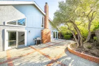 New! Modern & Sleek 4BR home w/high ceilings
