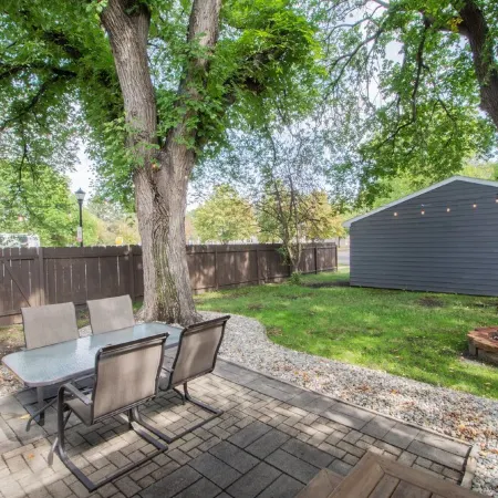 Stylish Home a Block Away from Entertainment