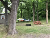 Cozy Up North cabin on beautiful Lake Waukenabo