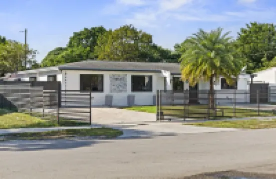 Hard Rock Villa: Heated Pool/Jacuzzi/Fire Pit/BBQ Hotels in Miami Gardens