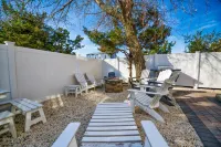 Beachside 8Br • 1 Block from Ocean • Family & Wedding Friendly – Year Round