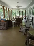 Darby's Lakehouse Retreat