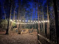 Mountain Views, Hot Tub, Fire pit, Game room, Close to town!