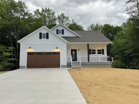 European inspired 3-bedroom house in peaceful Spring Lake