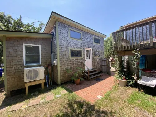 Oceanside Tiny House in Beautiful Frisco Hotels in Frisco