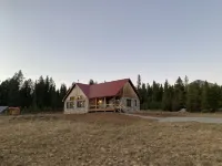 New! Premier 3 bedroom cabin in Taylor Park. Base of the Collegiate Mountains.