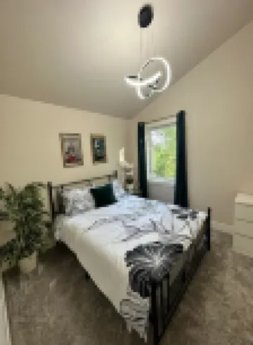 2-bedroom vacation home just 13 minutes drive to Moda Center