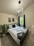 2-bedroom vacation home just 13 minutes drive to Moda Center