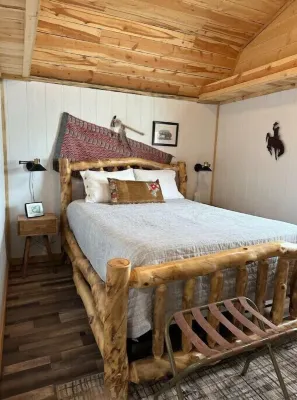Hayfield Cabin 2, a place to get away from it all! Hotels in Goshen County