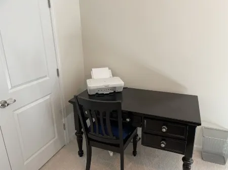 Large Modern Home with Yard, 4 Bedrooms, 2.5 Baths and 6 Beds Near Jersey Shore