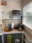 Cozy Island Cottage, centrally located in the Heart of the Village - Wifi