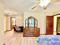Peaceful Spacious Country house only 8 mins from the Kansas State Fairgrounds