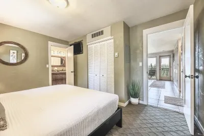 Upgraded top floor condo with breathtaking views