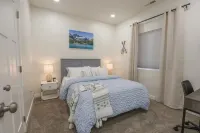 Spacious game house minutes to downtown Sandpoint and Schweitzer Mountain Hotels in Ponderay