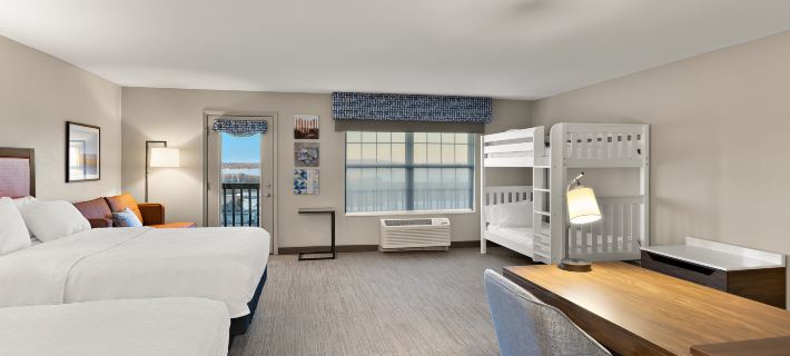 Hampton Inn & Suites Petoskey Hotels in Petoskey