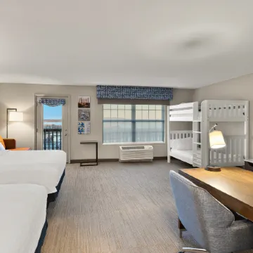 Hampton Inn & Suites Petoskey