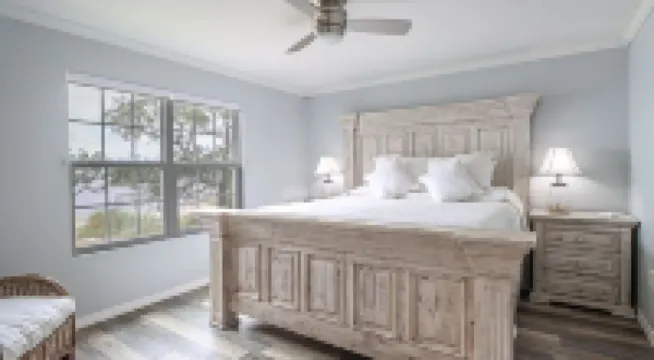 1 ACRE PRIVATE BEACH & PIER, FAMILY & PET FRIENDLY HOME