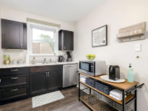 Bexley Breeze ✦ High-Speed Wi-Fi ✦ King Bed Hotels in Bexley