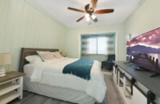 Cozy 3 Bed/2 Bath Beach House, Only Steps to the beach. Pet Friendly. EV Charger