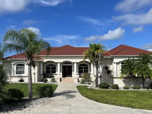 Luxury Villa on Canal