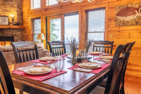 Top View on the Mountain!~Sunsets & Luxury for 10~Hatley Pointe Ski-in/Ski-Out~