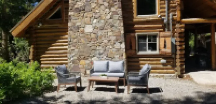 The Cozy Cabin....Walk to Brighton ski slopes!