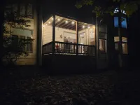 Top of Mountain 2 Br Condo, Short Walk to Scenic Overlooks and Nearby Trails.