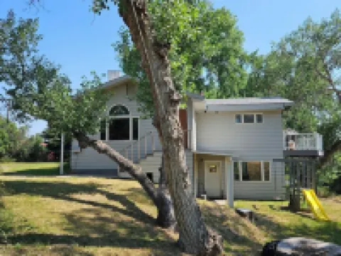 Cascade Home on the Missouri- Fishing Retreat Hotels in Cascade