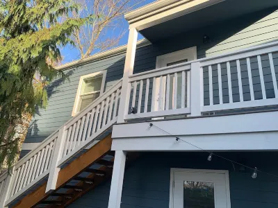 Cozy new studio - easy access to all West Seattle has to offer! Отели рядом с достопримечательностью «Хоум Депо»