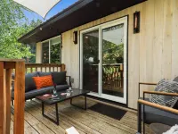 Casa Maria- cute creekside 2bed/1bath Hotels in Carson