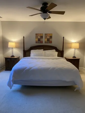 Serene Townhome minutes away from Christiana Mall, DE Race Park and Univ. of DE Отели рядом с Аэропорт Ньюкасла