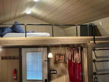 The Big Tiny White House