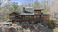15% off Weekly Stays! Luxurious Large Blue Ridge Mtn. Cabin with Hot Tub!