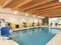 Home2 Suites by Hilton - St. Louis/Forest Park Hotel berhampiran Teater The Muny
