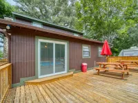 Unique cabin in the city pool home Hotels in Lutz