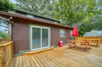 Unique cabin in the city pool home