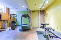 Sunny Midtown 2BD/BA Central Location!