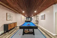 Beautiful, spacious getaway in Poconos Paradise with game room, hot tub & deck!